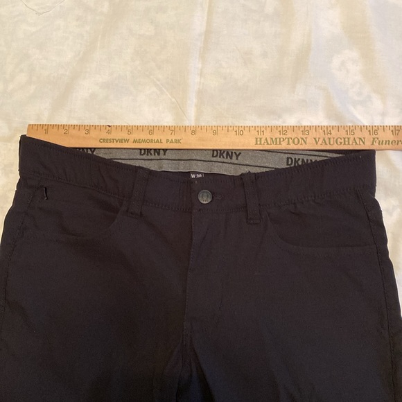 DKNY 10 w30 L27 black stretch slim straight pants. Great for work. - Picture 3 of 11